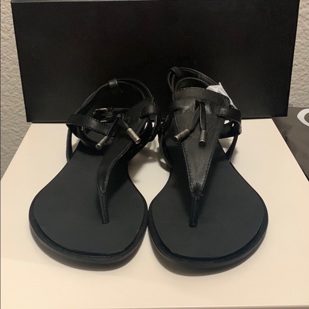 Joe’s Jeans sandals in black